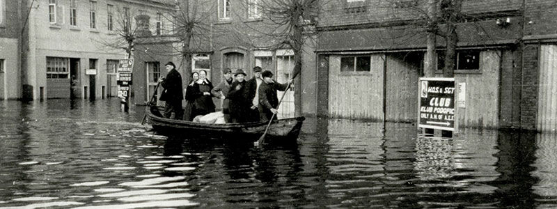 Der vom Hochwasser überschwemmte Meppener Marktplatz im Februar
1946.