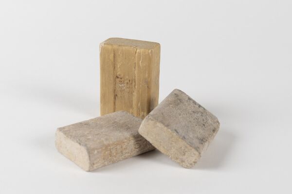 Kriegsseife aus dem Jahr 1945.jpg